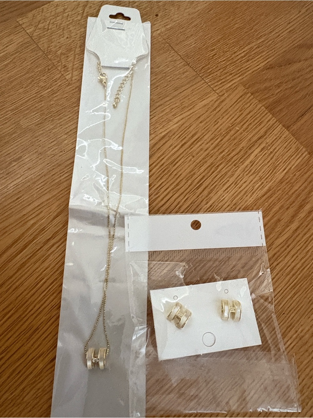 Mother of Pearl Gold-Tone Necklace and Earrings